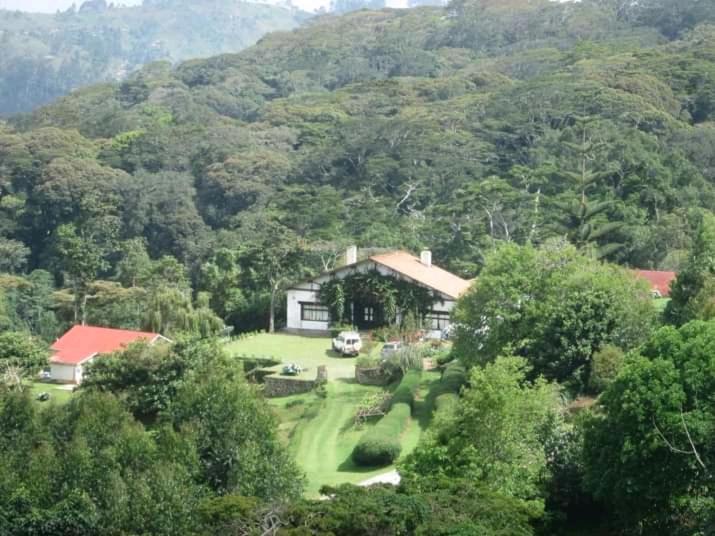 Galapagos Homestay Lushoto Exteriör bild