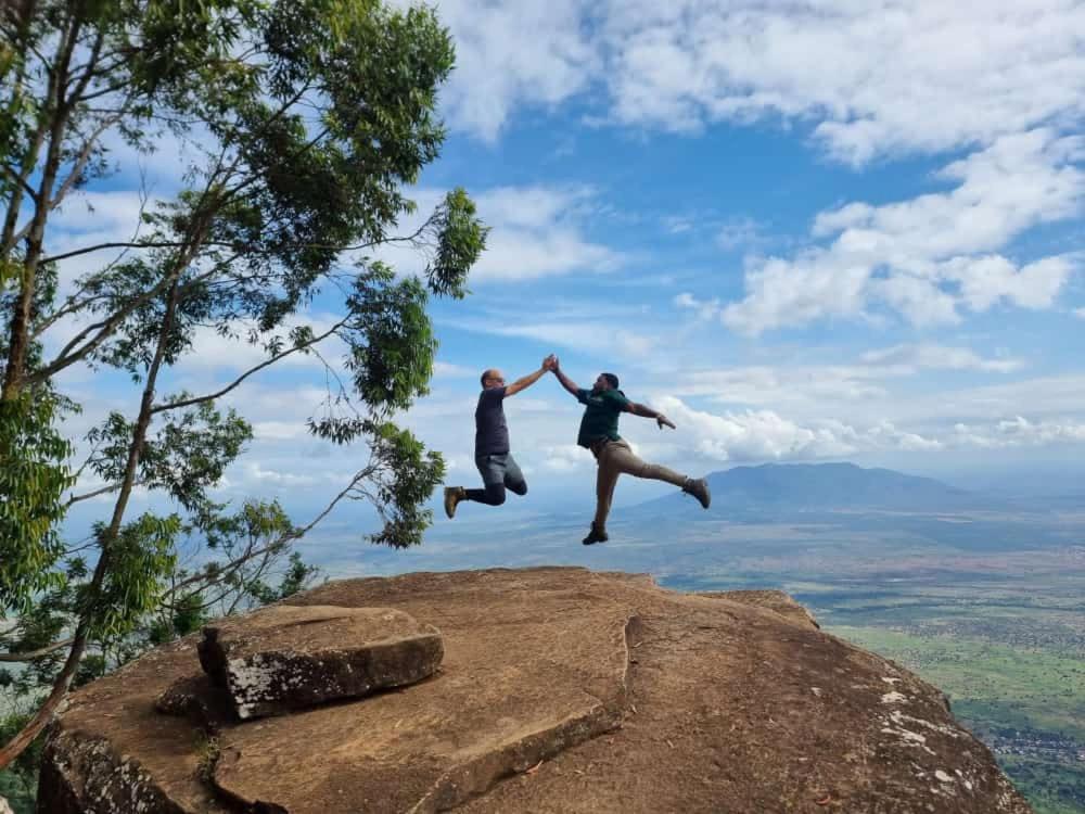 Galapagos Homestay Lushoto Exteriör bild